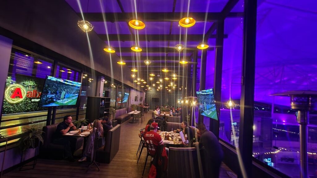 El plan perfecto existe: conciertos en vivo, partidos y boliche en Alboa Metepec