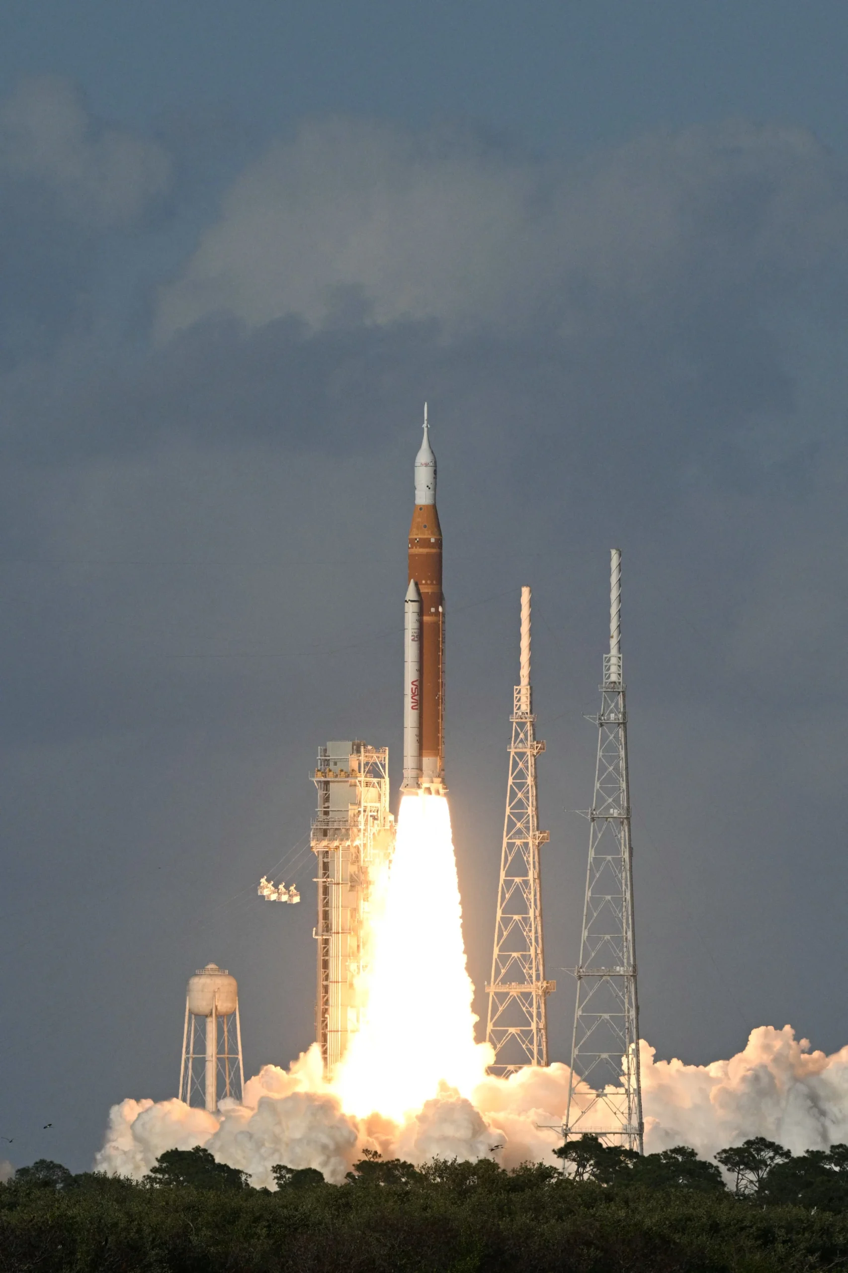 Así fue el impresionante lanzamiento de Artemis II rumbo a la Luna