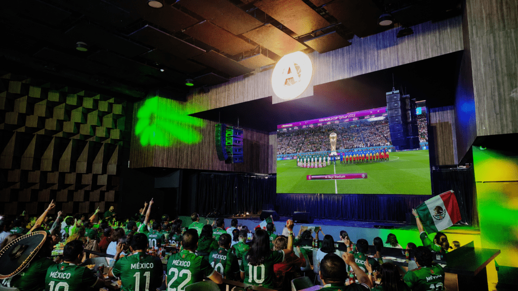Pantalla gigante, Sports Bar y terraza: Alboa Metepec se prepara para los partidos de fútbol