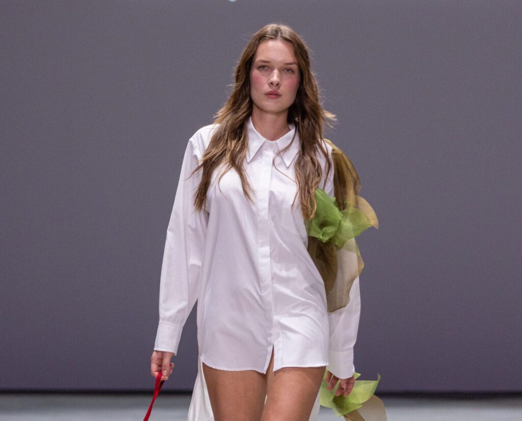 Volvo Fashion Week México 2026: la moda mexicana brilla en su segundo día de pasarelas